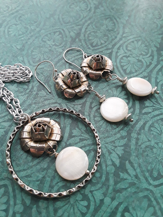 Mother of Pearl Beads Neckace and Earrings with Antique Silver Tone Roses